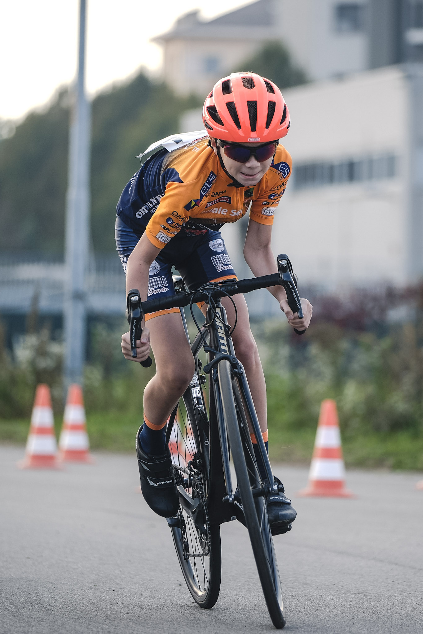 0f605208fbac501bee9c292c4ef1fcbc