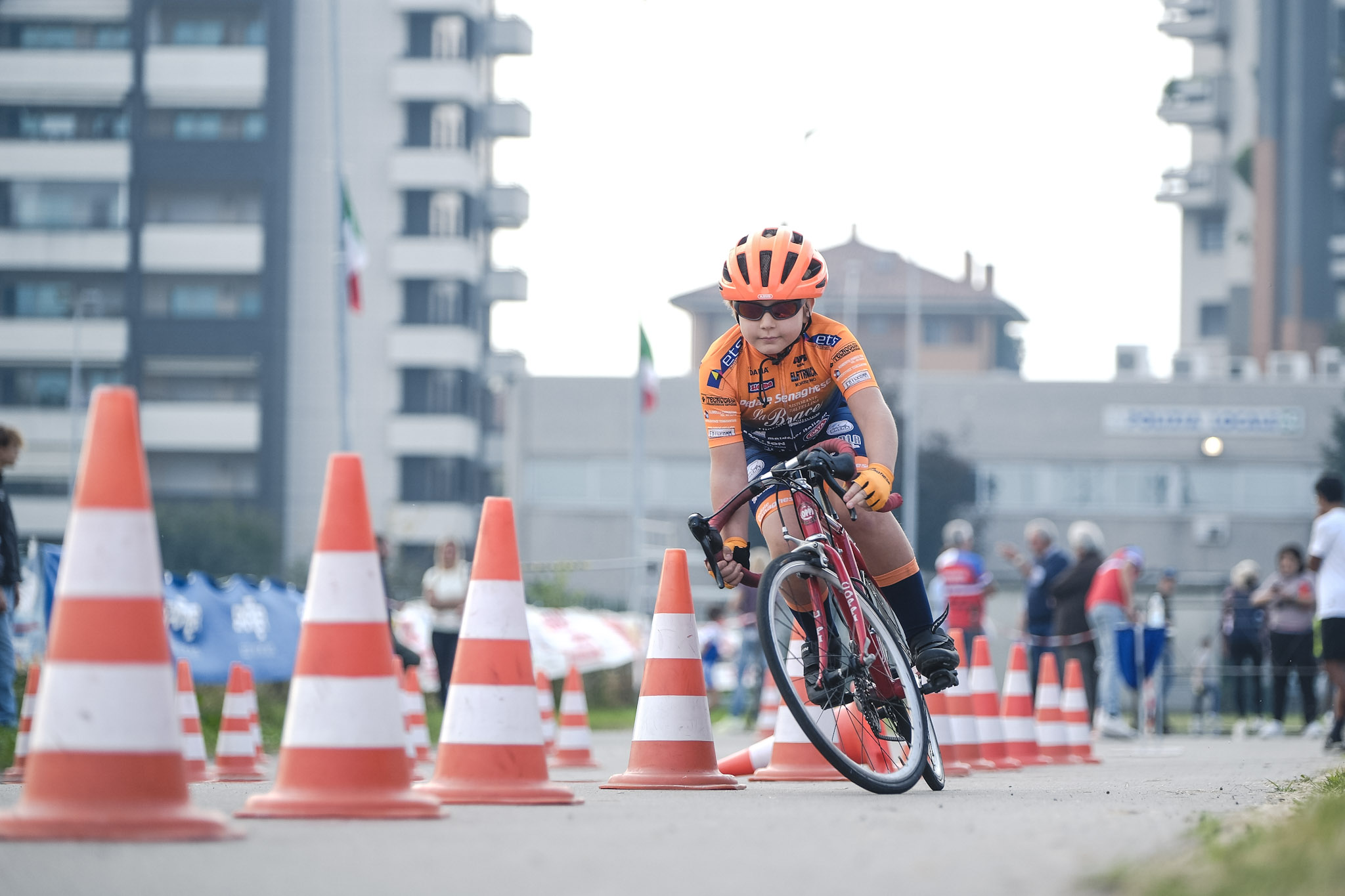 4afe81112ab34c93a91d2ddad4fe1028